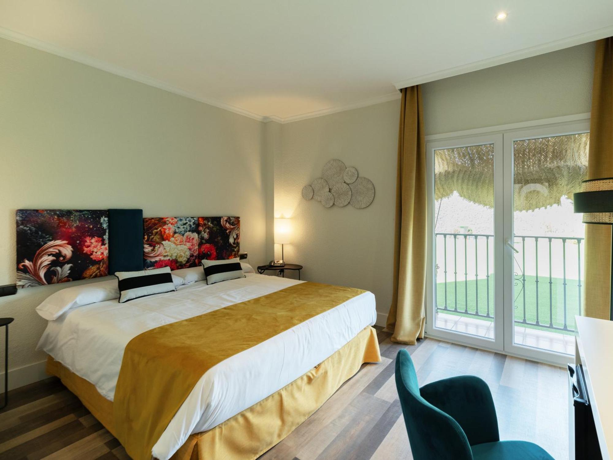 Hotel Altos De อิสตาน ภายนอก รูปภาพ