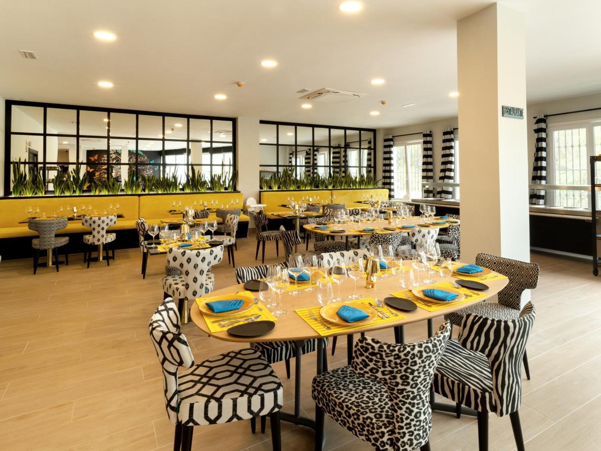 Hotel Altos De อิสตาน ภายนอก รูปภาพ