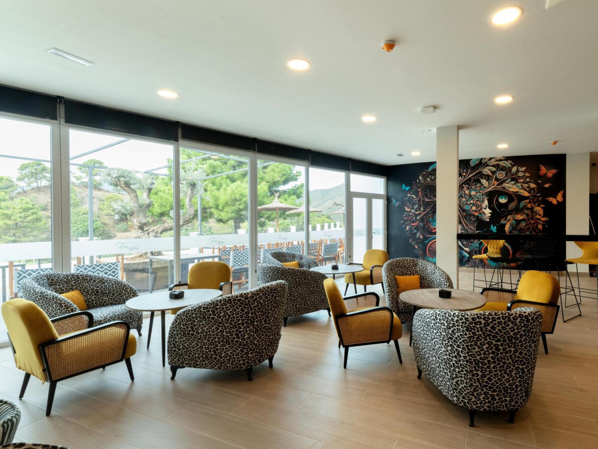 Hotel Altos De อิสตาน ภายนอก รูปภาพ
