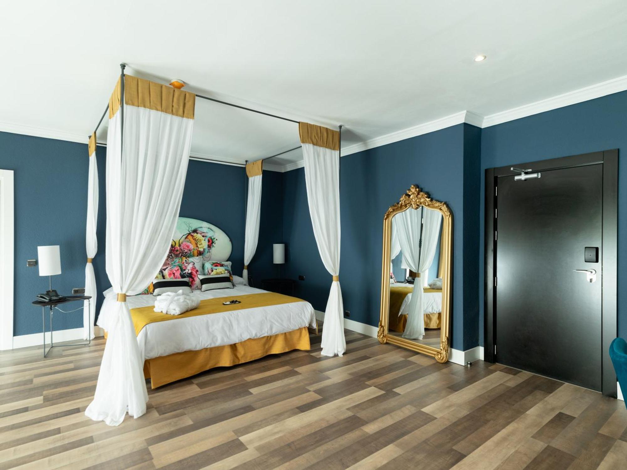 Hotel Altos De อิสตาน ภายนอก รูปภาพ